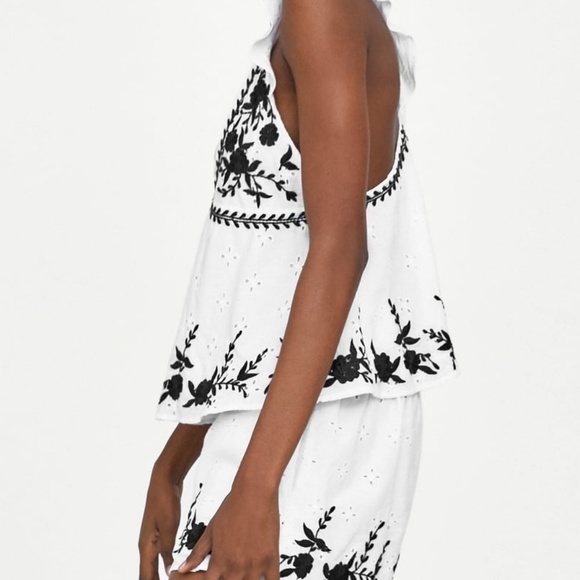 Zara Embroidered Eyelet Top Shirt Floral Black XS - Picture 2 of 4